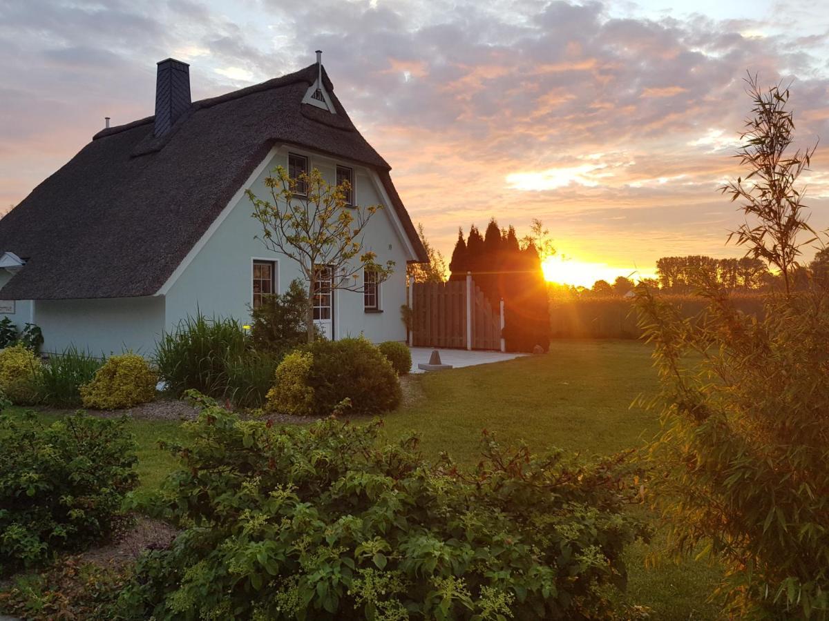 Ferienhaeuser Salzhaff-Romantik Tessmannsdorf Esterno foto